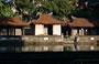 HANOI. Tempio della letteratura: uno dei due gruppi di padiglioni delle steli ad est e a ovest dello stagno 